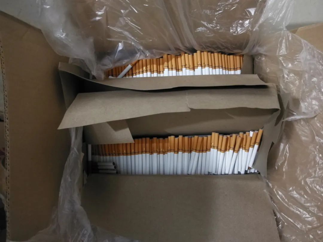 一条好烟仅卖二十余元？广州黄埔警方捣毁一假烟仓储窝点